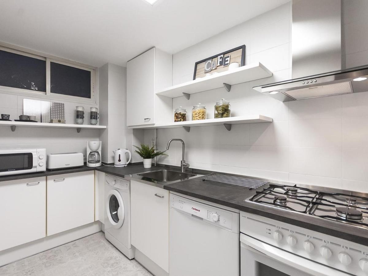 Lets Holidays Apartment In Sant Marti Барселона Экстерьер фото